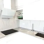 Skol 645. Exclusive Three Bedrooms With Sea Views Apartmán