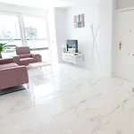 Skol 645. Exclusive Three Bedrooms With Sea Views * Marbella