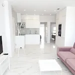 Skol 645. Exclusive Three Bedrooms With Sea Views Apartmán Marbella