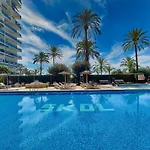 Skol 645. Exclusive Three Bedrooms With Sea Views Apartmán *