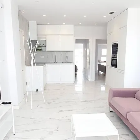 Skol 645. Exclusive Three Bedrooms With Sea Views *