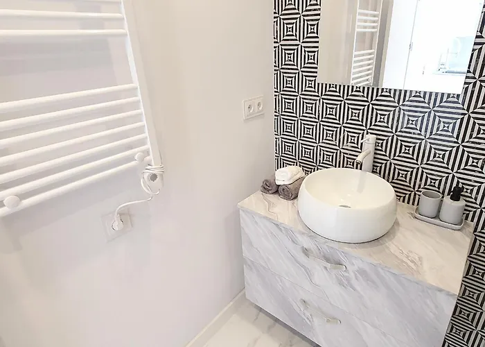 Skol 645. Exclusive Three Bedrooms With Sea Views