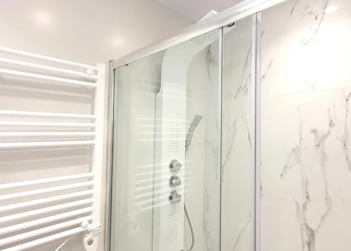 Skol 645. Exclusive Three Bedrooms With Sea Views アパート マルベーリャ
