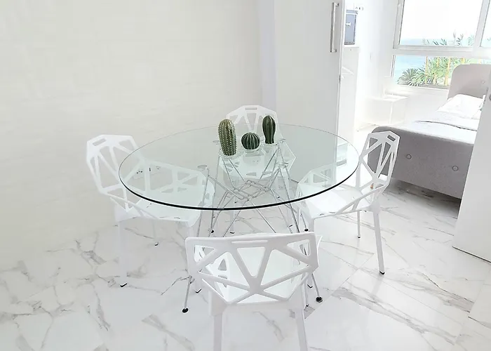 Lejlighed Skol 645. Exclusive Three Bedrooms With Sea Views *