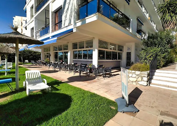 Skol 645. Exclusive Three Bedrooms With Sea Views Apartment *