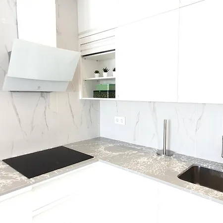 Skol 645. Exclusive Three Bedrooms With Sea Views Apartament