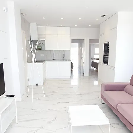 Skol 645. Exclusive Three Bedrooms With Sea Views Apartament Marbella