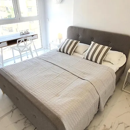 דירה Skol 645. Exclusive Three Bedrooms With Sea Views מארבלה