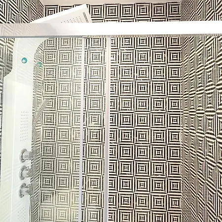 Apartment Skol 645. Exclusive Three Bedrooms With Sea Views *